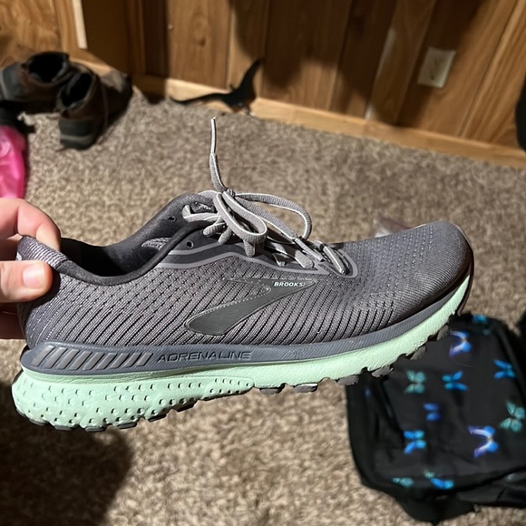 Brooks Shoes - Womens Brooks size 8.5